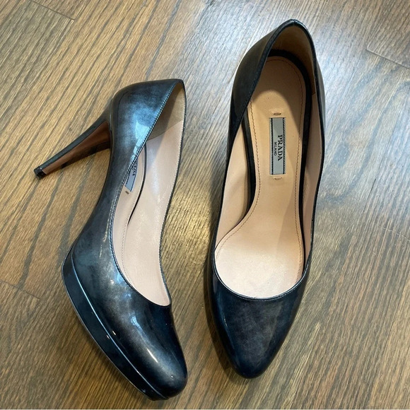 Prada Patent Leather Platform 4 inch Heel Pumps - Picture 4 of 14
